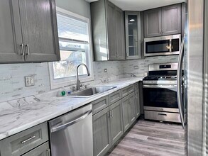 1125 Wadsworth Ave in North Chicago, IL - Building Photo - Building Photo