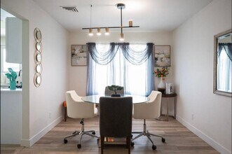 6160 W Katella Ave in Las Vegas, NV - Foto de edificio - Building Photo