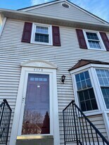 4170 Dawn Valley Ct in Chantilly, VA - Building Photo