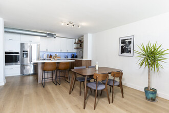 6801 Indian Creek Dr in Miami Beach, FL - Building Photo - Building Photo
