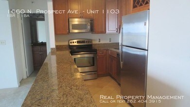1660 N Prospect Ave-Unit -Unit 1103 in Milwaukee, WI - Building Photo - Building Photo