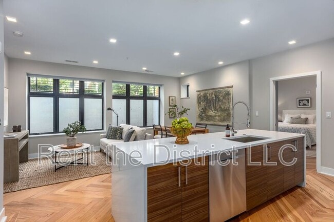 property at 1345 K St SE
