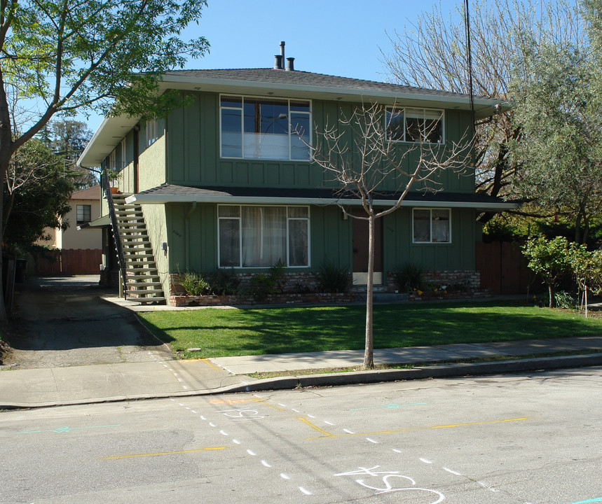 2260 Yale St in Palo Alto, CA - Foto de edificio