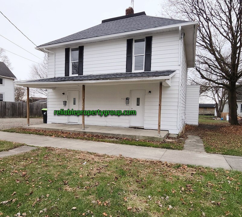 713 E Franklin St-Unit -717 E Franklin St in Huntington, IN - Building Photo