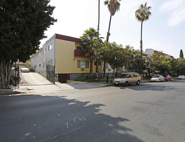 722 S St Andrews Pl in Los Angeles, CA - Foto de edificio - Building Photo