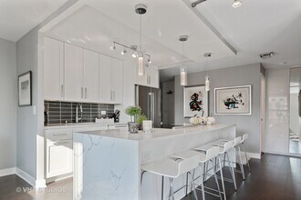 1255 N Sandburg Ter, Unit 1501 in Chicago, IL - Building Photo - Building Photo