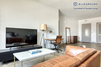 5100 Wilshire Blvd, Unit FL4-ID476 in Los Angeles, CA - Building Photo - Building Photo