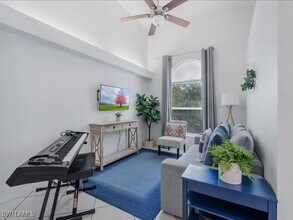 4910 Cougar Ct N in Naples, FL - Building Photo - Building Photo