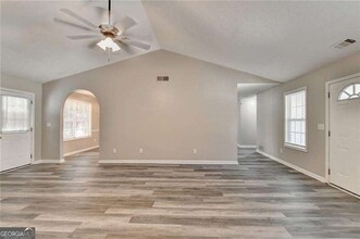 190 Skyland Dr in Loganville, GA - Building Photo - Building Photo