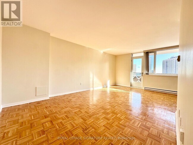 55 Isabella St in Toronto, ON - Building Photo - Building Photo