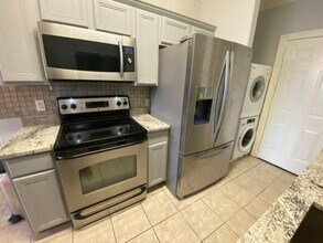 11045 Landswalk Dr in Houston, TX - Building Photo - Building Photo