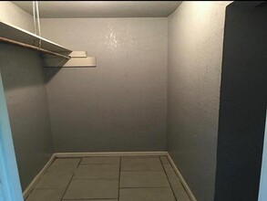 7828 Sarita St-Unit -2 in Houston, TX - Building Photo - Building Photo