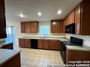 6527 San Miguel Way in Converse, TX - Building Photo - Building Photo