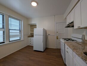 881 Massachusetts Ave in Cambridge, MA - Building Photo - Building Photo