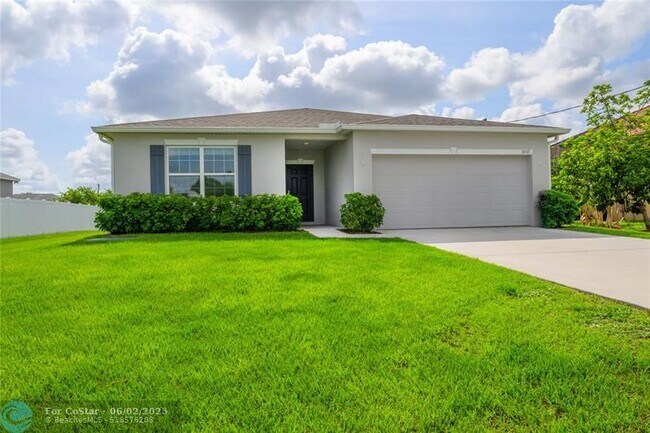 property at 3537 SW San Benito St