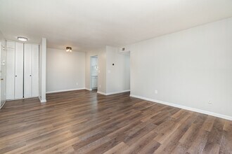 216 Orchard Trace Ln in Charlotte, NC - Building Photo - Building Photo