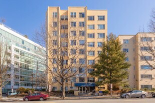 Chevy Chase Tower in Washington, DC - Building Photo