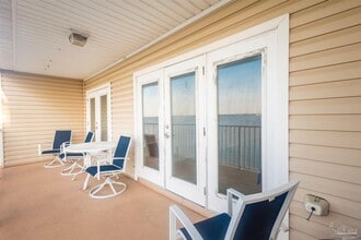 1409 US-98 in Mary Esther, FL - Foto de edificio - Building Photo