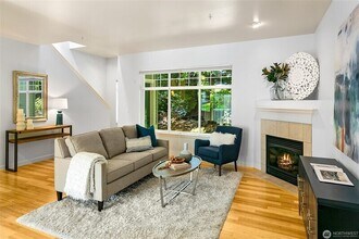 959 232nd Ln NE in Sammamish, WA - Building Photo - Building Photo