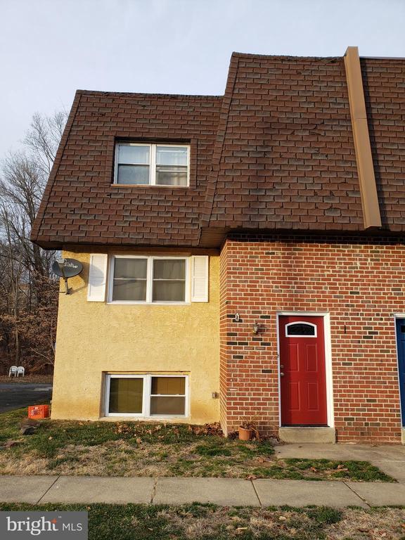 property at 155 Meadowbrook Ln