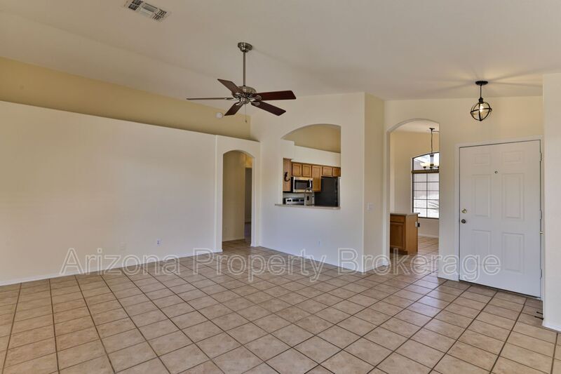 1885 E Palomino Dr in Gilbert, AZ - Building Photo