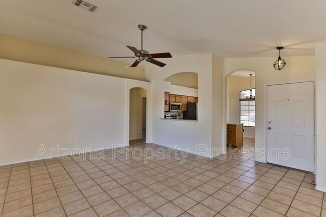 1885 E Palomino Dr