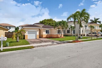 4281 NE 16th St in Homestead, FL - Building Photo - Building Photo