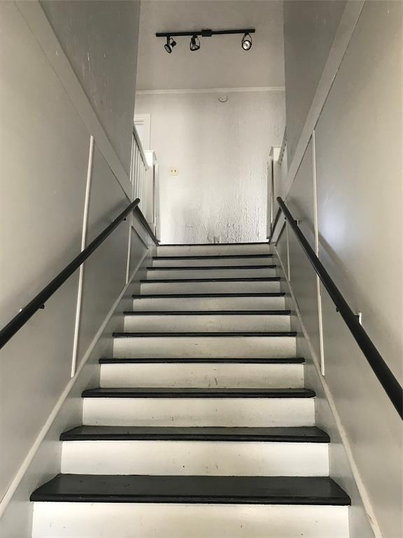 813 W Eighth St-Unit -2 in Dallas, TX - Building Photo - Building Photo