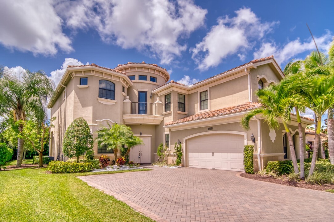 8270 Banpo Bridge Way in Delray Beach, FL - Building Photo