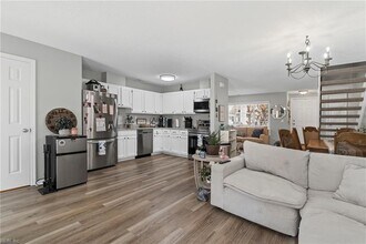 428 Falling Ln in Virginia Beach, VA - Building Photo - Building Photo