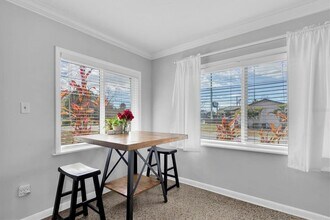 3623 W Gray St in Tampa, FL - Building Photo - Building Photo