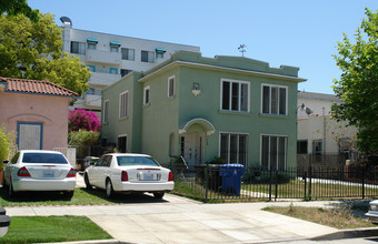 734 S Gramercy Pl in Los Angeles, CA - Building Photo - Building Photo