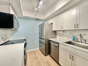 1277 McMullen Booth Rd in Clearwater, FL - Building Photo - Building Photo