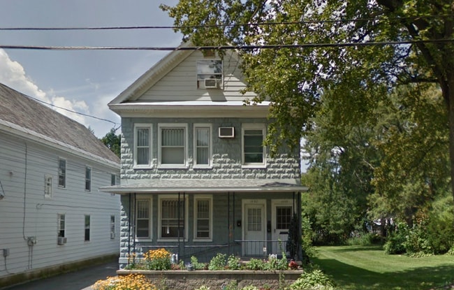 1039 Palmer Ave, Unit 1037 Palmer Avenue