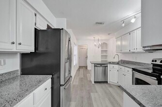 11652 NW 19th Dr in Coral Springs, FL - Foto de edificio - Building Photo