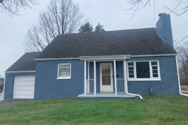 property at 1703 N Mercer St