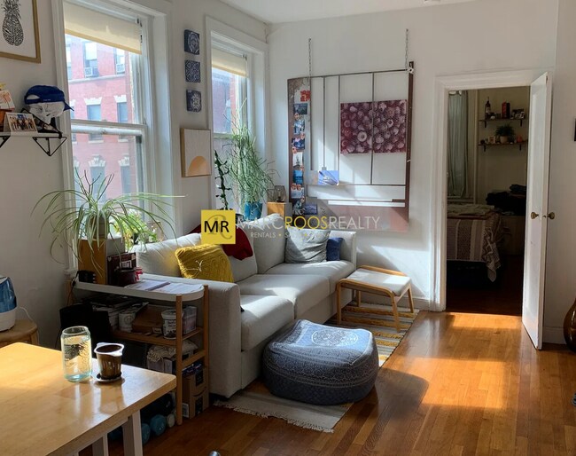 51 Grove St, Unit 7 in Chestnut Hill, MA - Building Photo - Building Photo