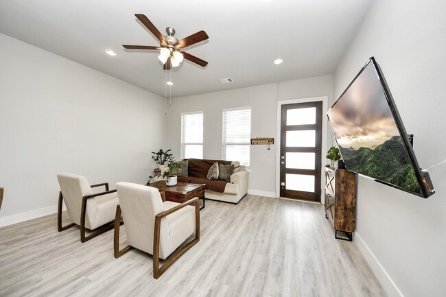 property at 9017 Lonestar Creekbend Ln