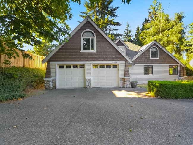10058 NE 29th Pl in Bellevue, WA - Building Photo - Building Photo