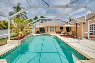 2318 SW 26th Terrace in Cape Coral, FL - Building Photo - Building Photo