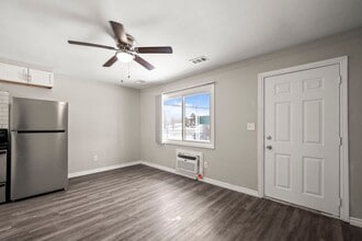 Ranch Apartment Homes in Great Troy Location in Troy, MI - Foto de edificio - Interior Photo