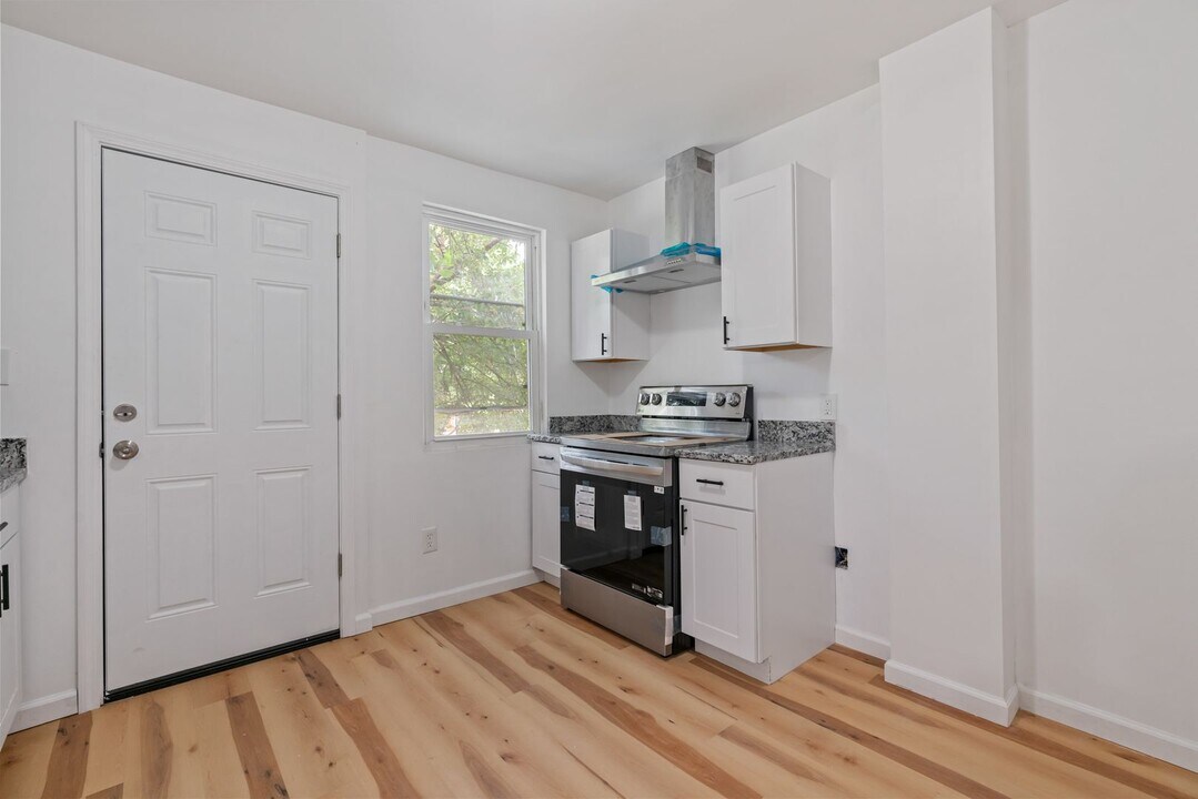 7711 Westmoreland Ave-Unit -Unit 3 in Pittsburgh, PA - Building Photo