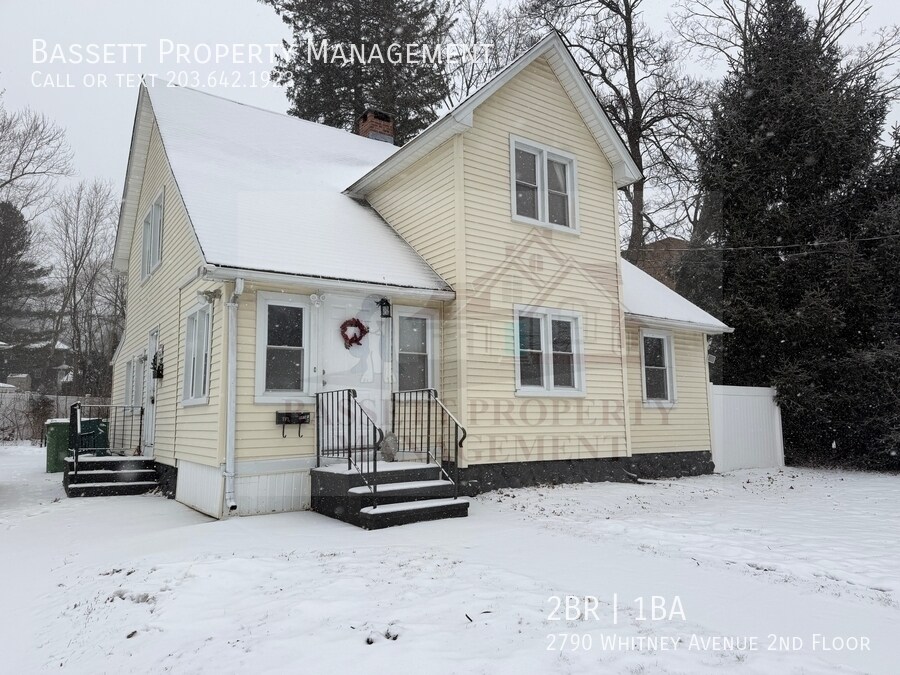 2790 Whitney Ave in Hamden, CT - Building Photo