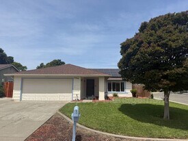 2506 Marquette Ct in Fairfield, CA - Building Photo