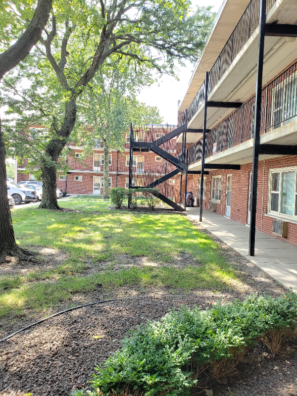 10216 S Pulaski Rd in Oak Lawn, IL - Building Photo - Building Photo