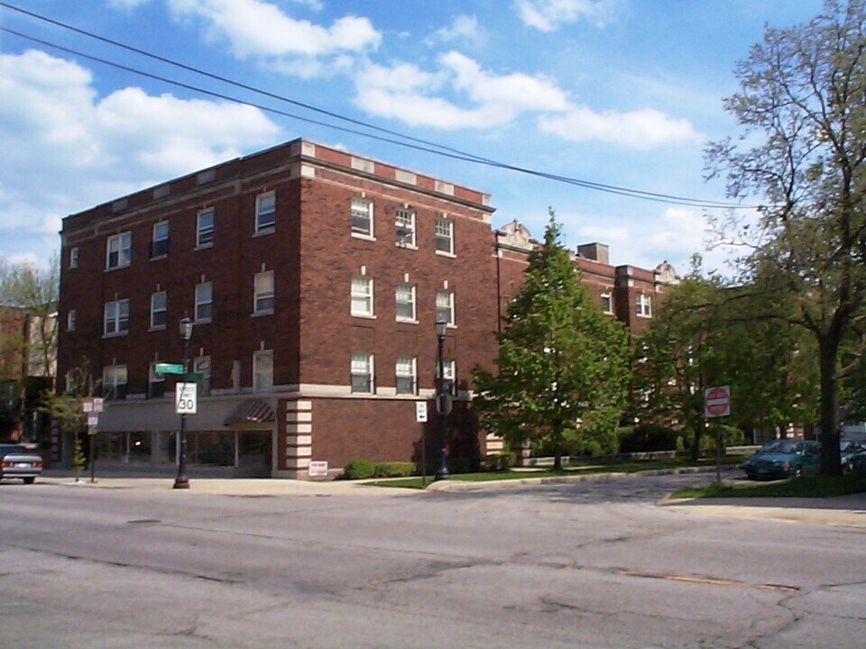 1630 Central St in Evanston, IL - Building Photo