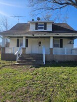 2542 W High St in Springfield, MO - Building Photo