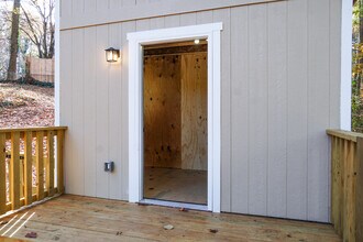 1689 Timber Lake Rd NW, Unit 1 in Kennesaw, GA - Building Photo - Building Photo