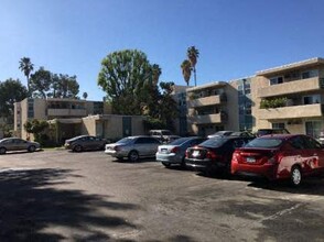 Reflections at Wyandotte in Reseda, CA - Building Photo - Building Photo