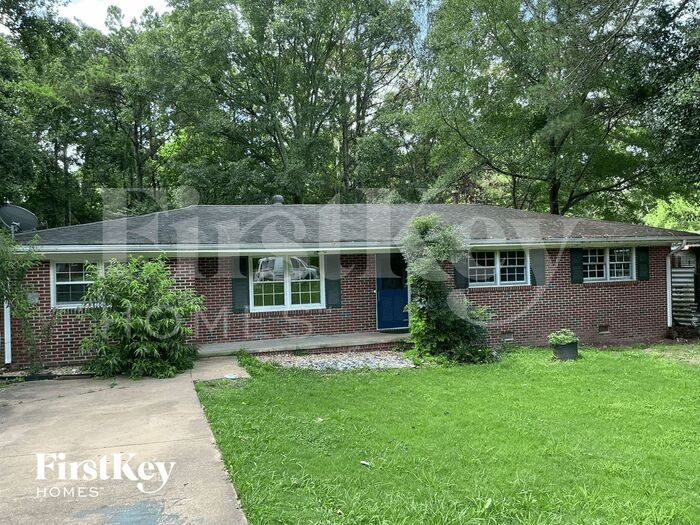 310 Samaritan Dr in Cumming, GA - Building Photo